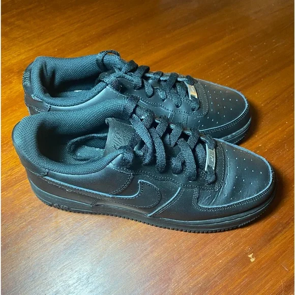 Nike Air Force 1 Low - Picture 3 of 4